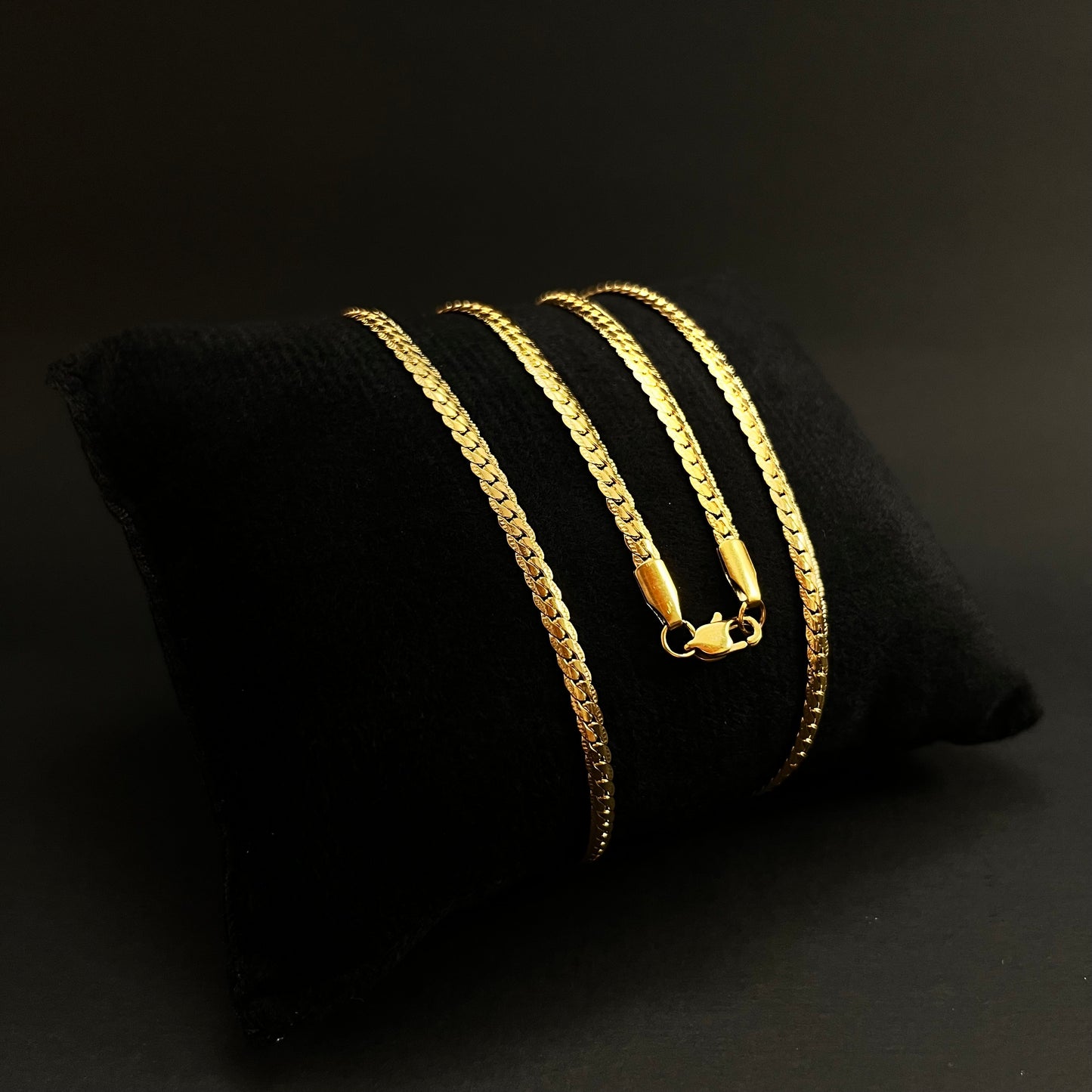 Cadena Grabada Mujer